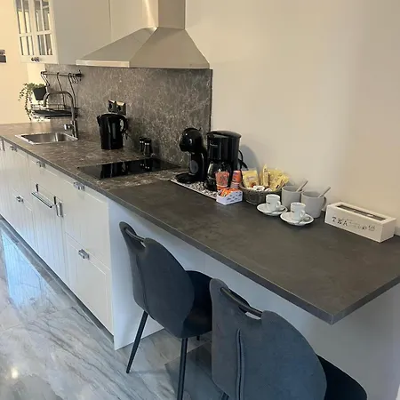 Apartment Casa Hanna4 *